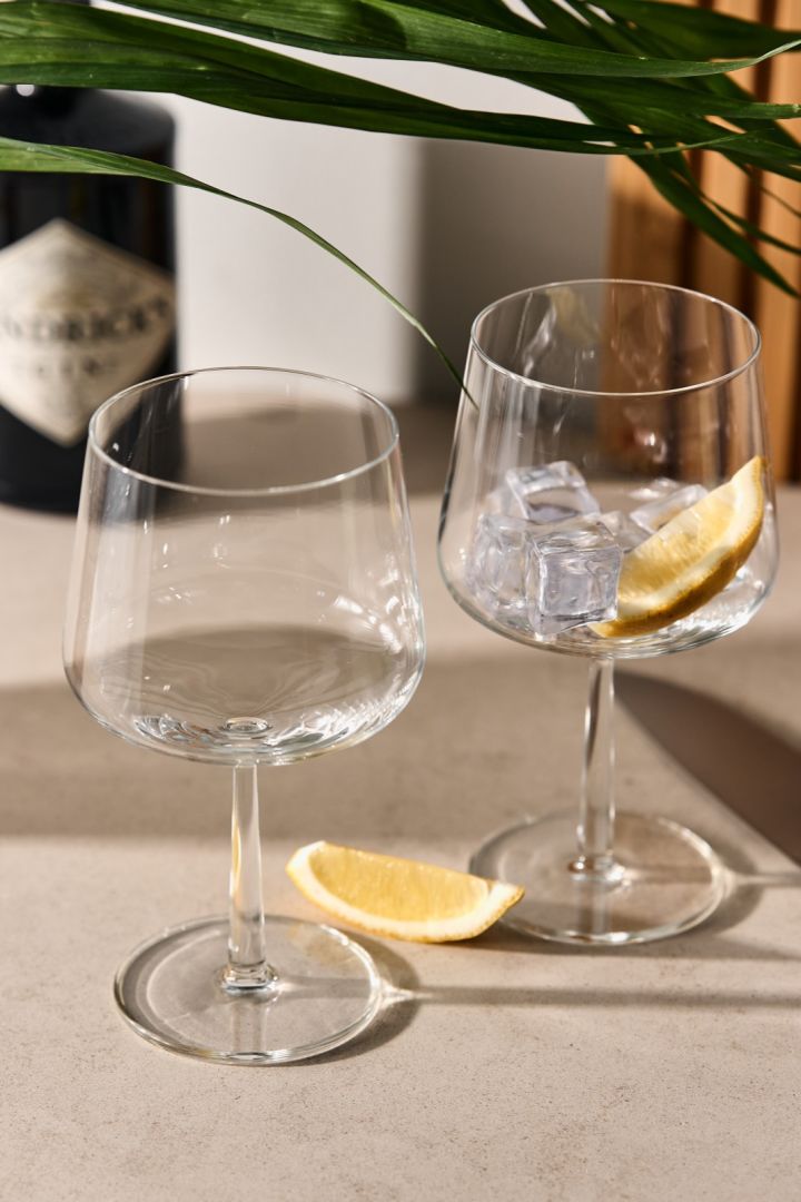 Kreative gaveideer til bursdagsfesten - Her ser du de nye gin og tonic-glassene i Essence-serien fra Iittala.