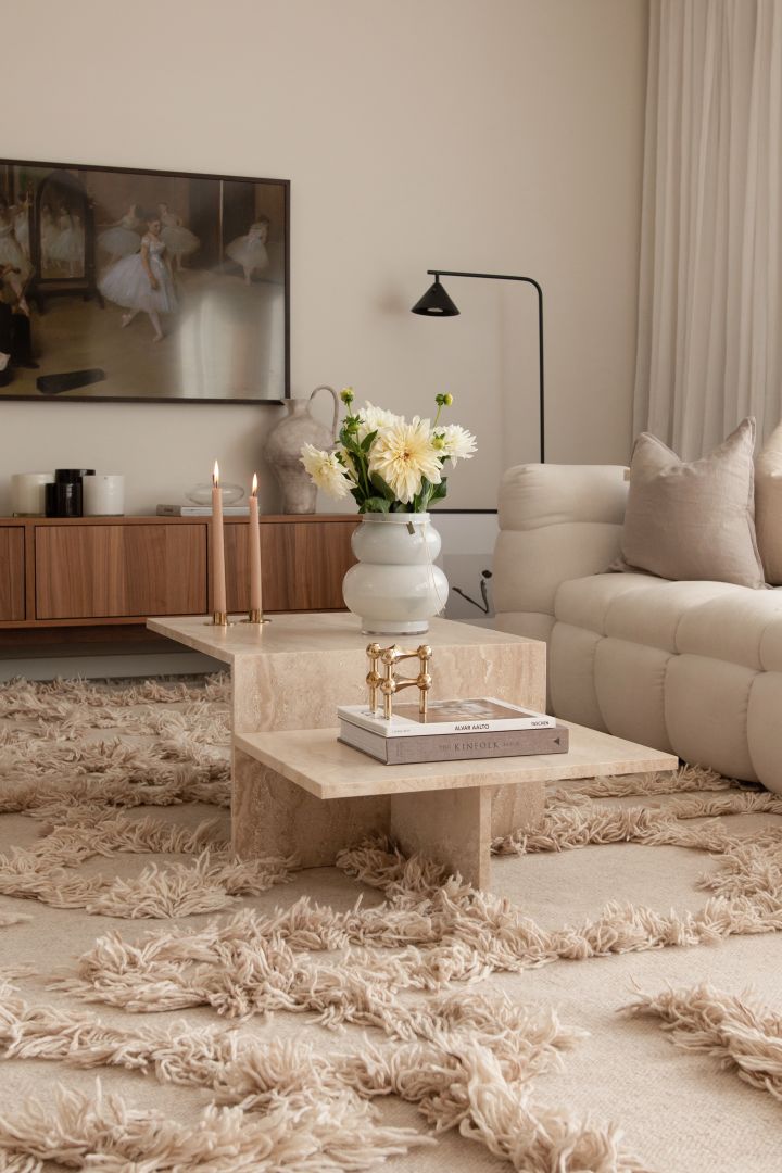 Skap en koselig stue ved hjelp av koselige og stilige Rio ulltepper fra Classic Collection – som her hjemme hos profilen @joanna.avento. 