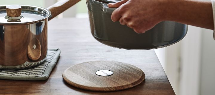 Nordic Kitchen magnetisk gryteunderlag fra Eva Solo er et praktisk tips til smarte ting til hjemmet og vil forenkle hverdagen din på et blunk.