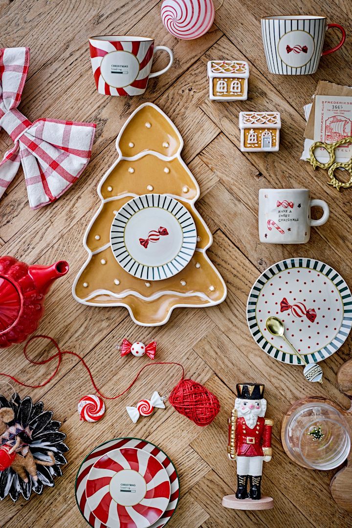 Borddekking til jul: Et bord dekket med juleservise fra Bloomingville, blant annet Ginnie- og Yule-tallerkenene.
