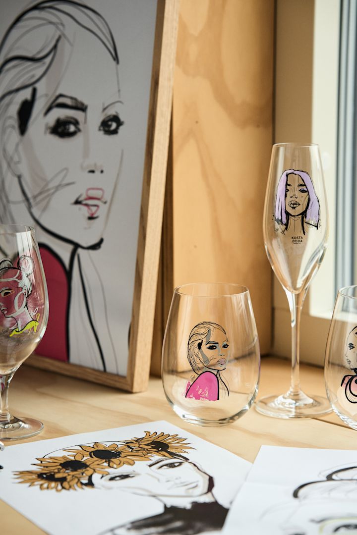 Glassserien All About you fra Kosta Boda - her vann- og champagneglass.