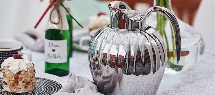 Bernadotte termokanne fra Georg Jensen er en fin bryllupsgave å gi til brudeparet.