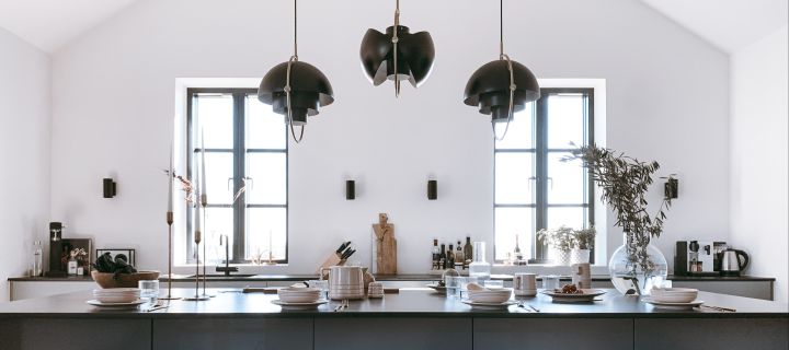 Finn rett kjøkkenlampe - her ser du Multi-Lite fra GUBI på kjøkkenet til arkihem.