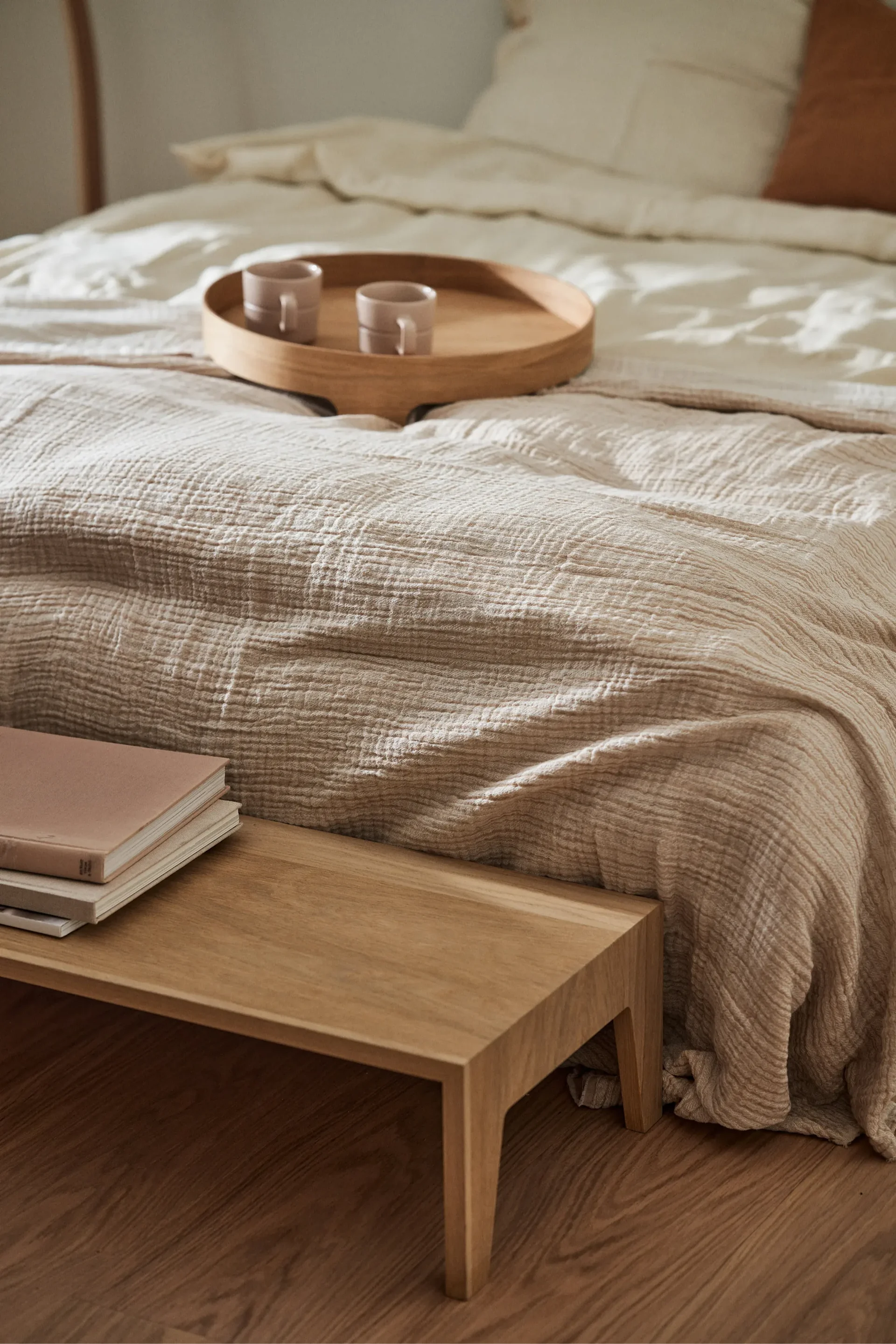 Feng shui soverom: Breeze sengeteppe fra Scandi Living.