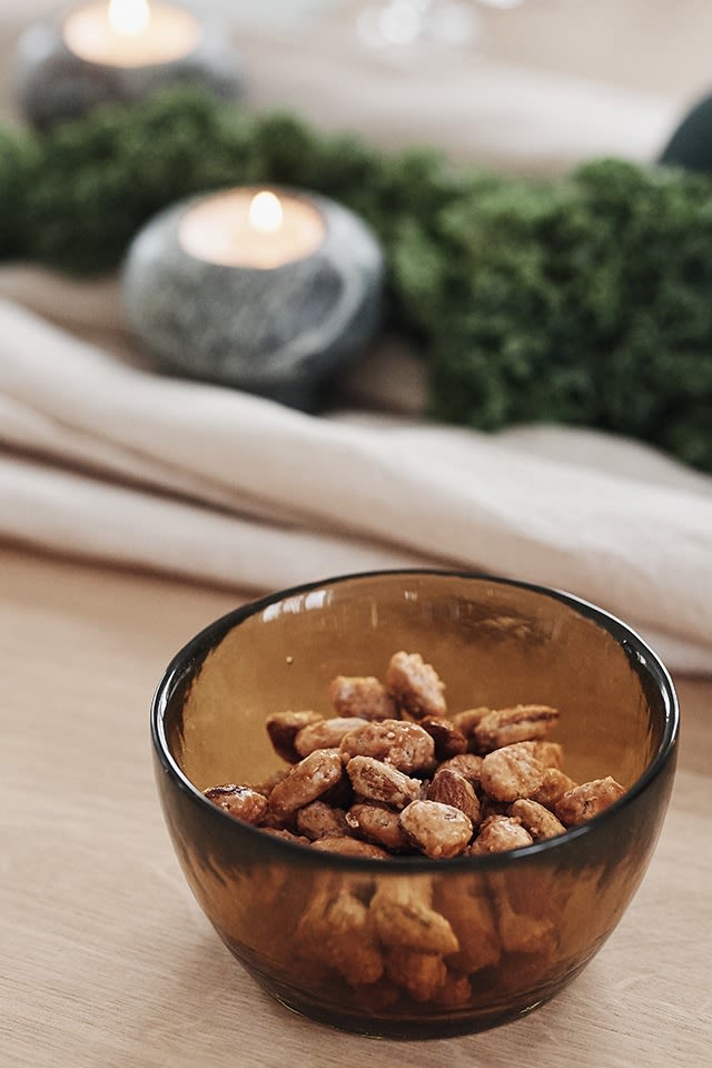 Brente mandler er en enkel og smakfull juleoppskrift å tilby gjestene dine.