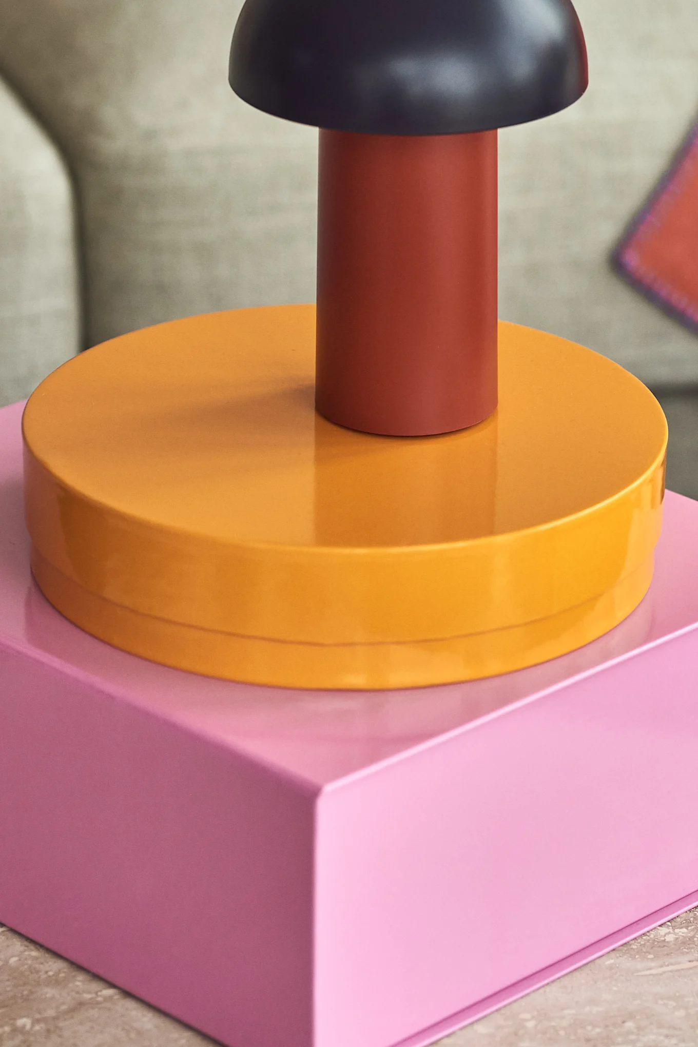 Ifølge NCS Colour er fargetrendene for 2023 oransje, rosa, rødt og blått. 