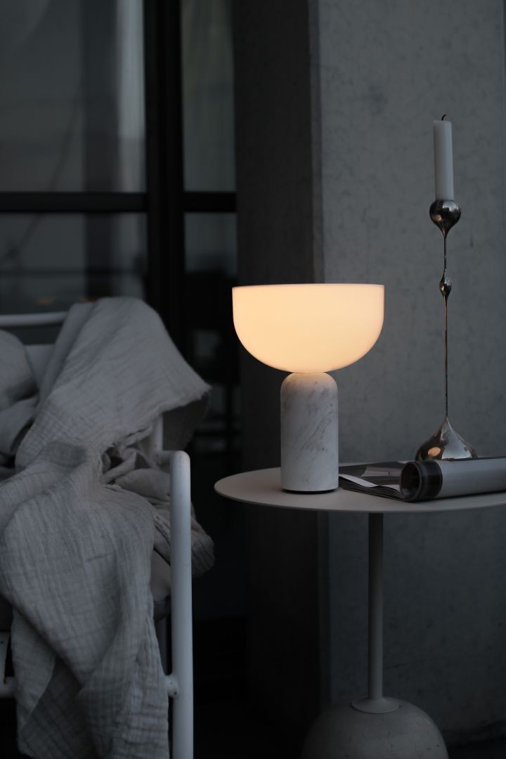 Tips til julegaver - Kizu bærbar bordlampe fra New Works.
