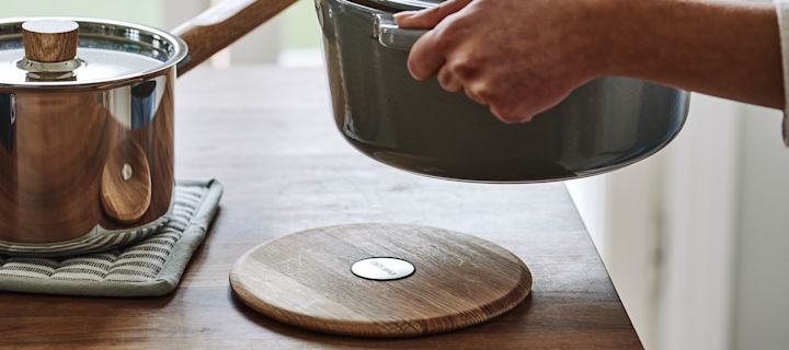 Nordic Kitchen magnetisk gryteunderlag fra Eva Solo er et praktisk tips til smarte ting til hjemmet og vil forenkle hverdagen din på et blunk.